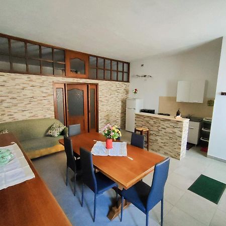 Appartamento Per Turisti Filoxenia Santa Severina Buitenkant foto